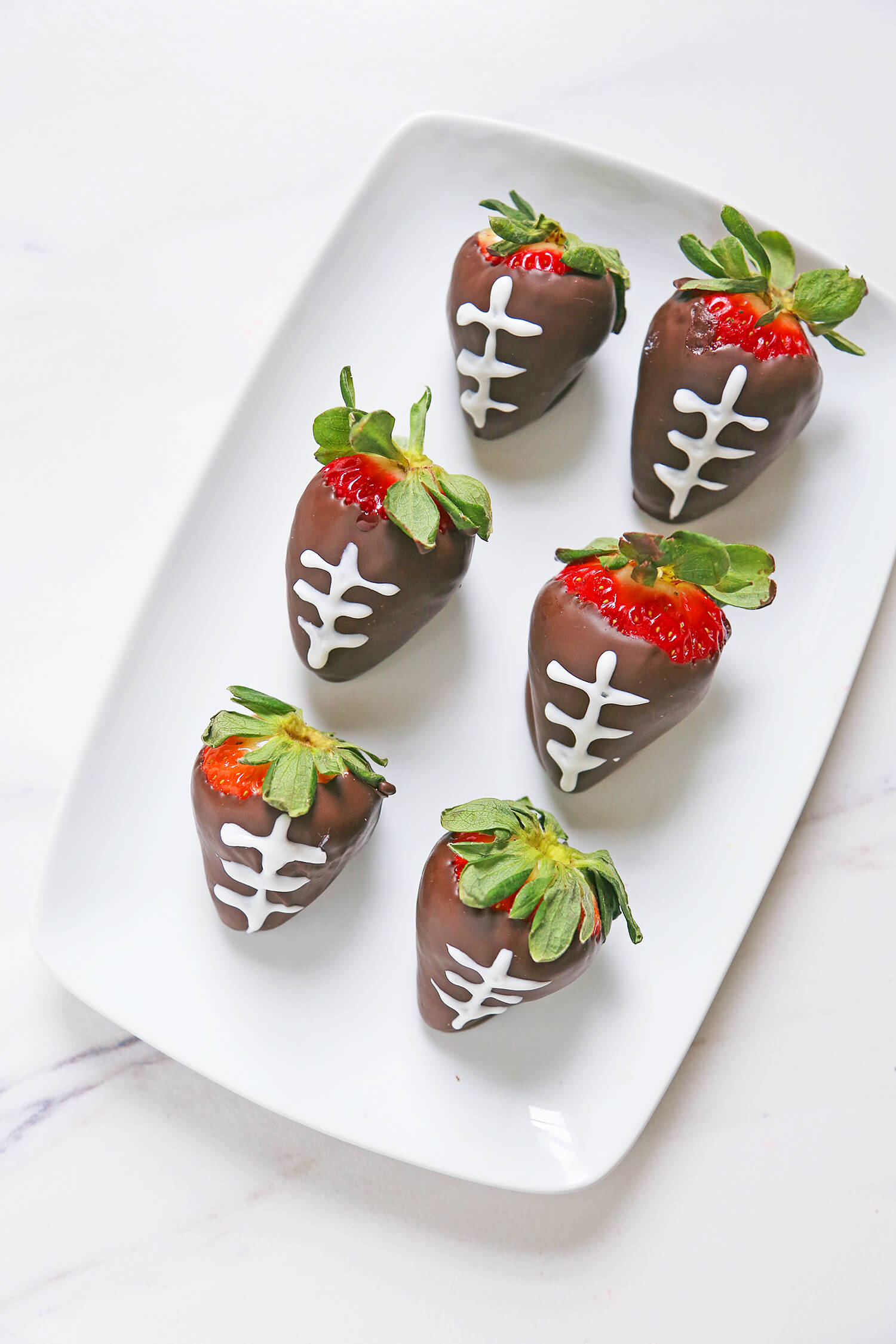 Chocolate Covered Strawberry Footballs - Super Bowl Party Ideas